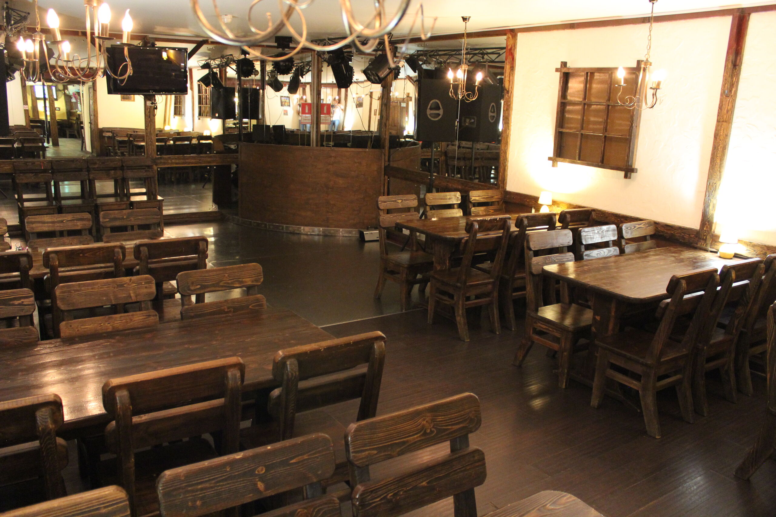 фотка помещения Пивные рестораны Bierhaus на 3 мест Краснодара