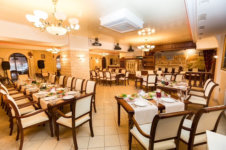 фотка помещения для мероприятия Рестораны Арзу на 3 мест Краснодара